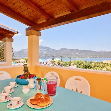 Isa-residence With Swimming-pool In At Only 500 M From The Aparthotel Porto Rotondo