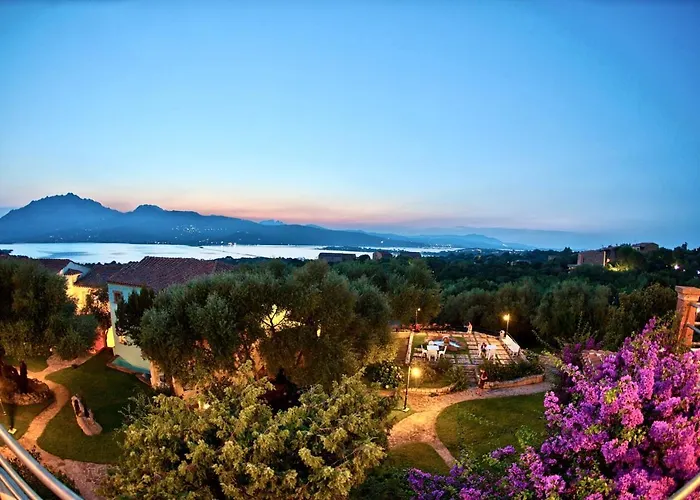 Aparthotel Isa-residence With Swimming-pool In At Only 500 M From The 3*