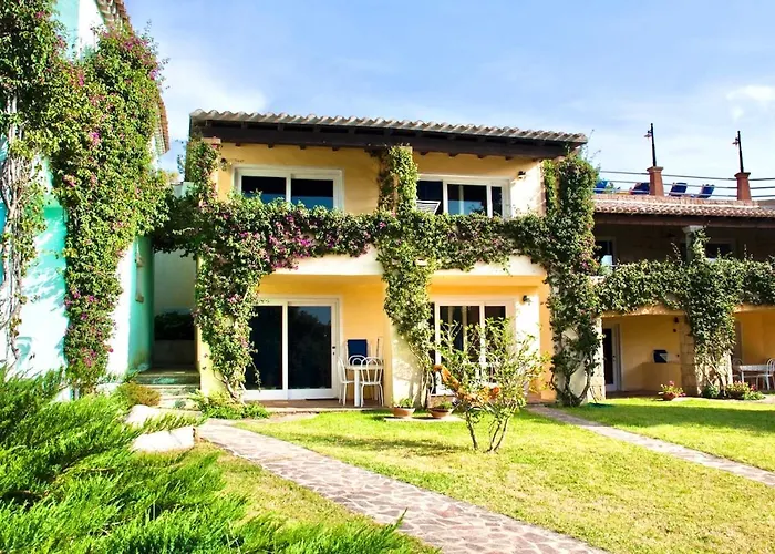 Isa-residence With Swimming-pool In At Only 500 M From The 3*