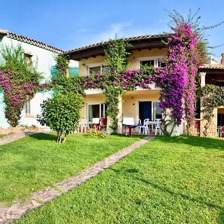 Isa-residence With Swimming-pool In At Only 500 M From The Aparthotel Porto Rotondo