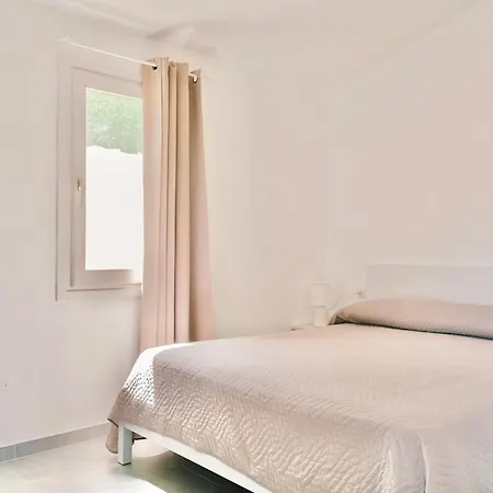Isa-residence With Swimming-pool In At Only 500 M From The Appart hôtel Porto Rotondo