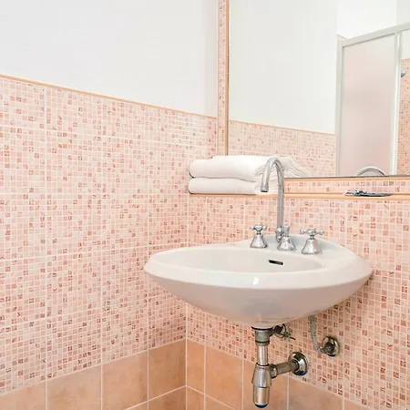 Appart hôtel Isa-residence With Swimming-pool In At Only 500 M From The 3*