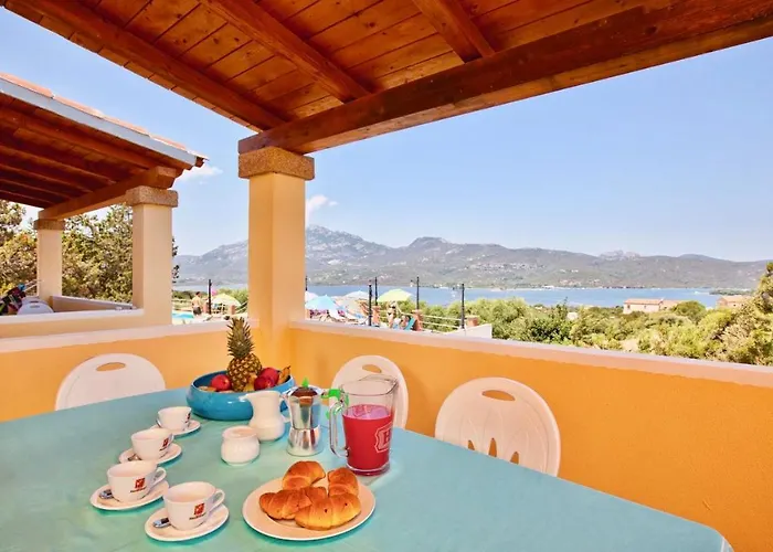 Isa-residence With Swimming-pool In At Only 500 M From The Aparthotel Porto Rotondo