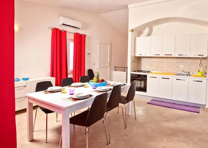 Isa-residence With Swimming-pool In At Only 500 M From The 3* 포르투로톤도