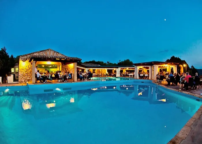 Isa-residence With Swimming-pool In At Only 500 M From The 아파트호텔 3*
