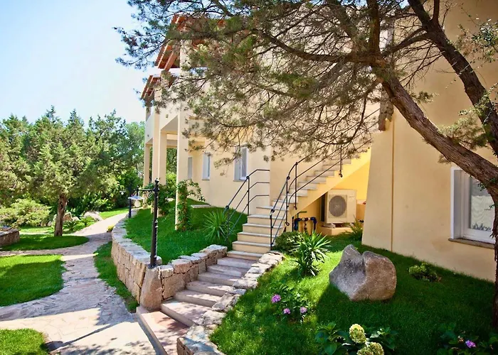 Aparthotel Isa-residence With Swimming-pool In At Only 500 M From The 3*