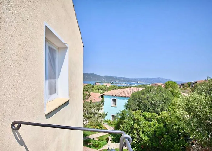 Isa-residence With Swimming-pool In At Only 500 M From The 포르투로톤도